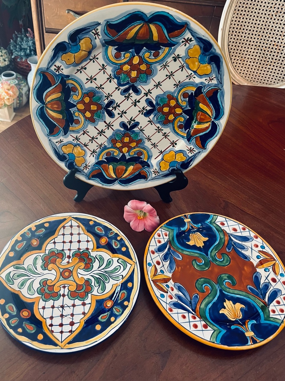 Maxcera Terra Bella Plates Lot 3: Hand-Painted Tuscan Talavera 1 Dinner 2 Salad - Picture 3 of 10